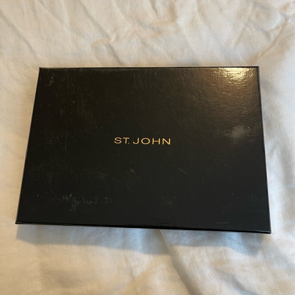 St. John Metallic Gold Wristlet/Clutch - Picture 2 of 6